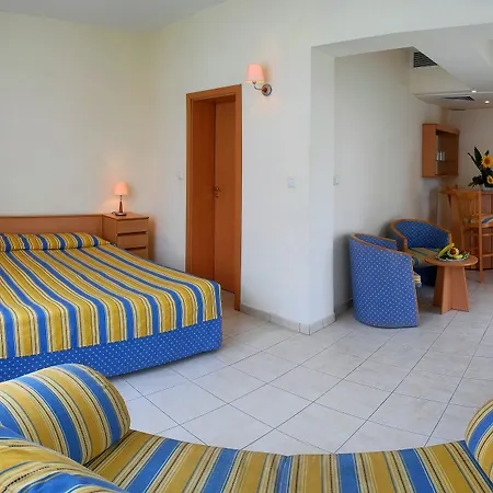Hotel Lebed 3*